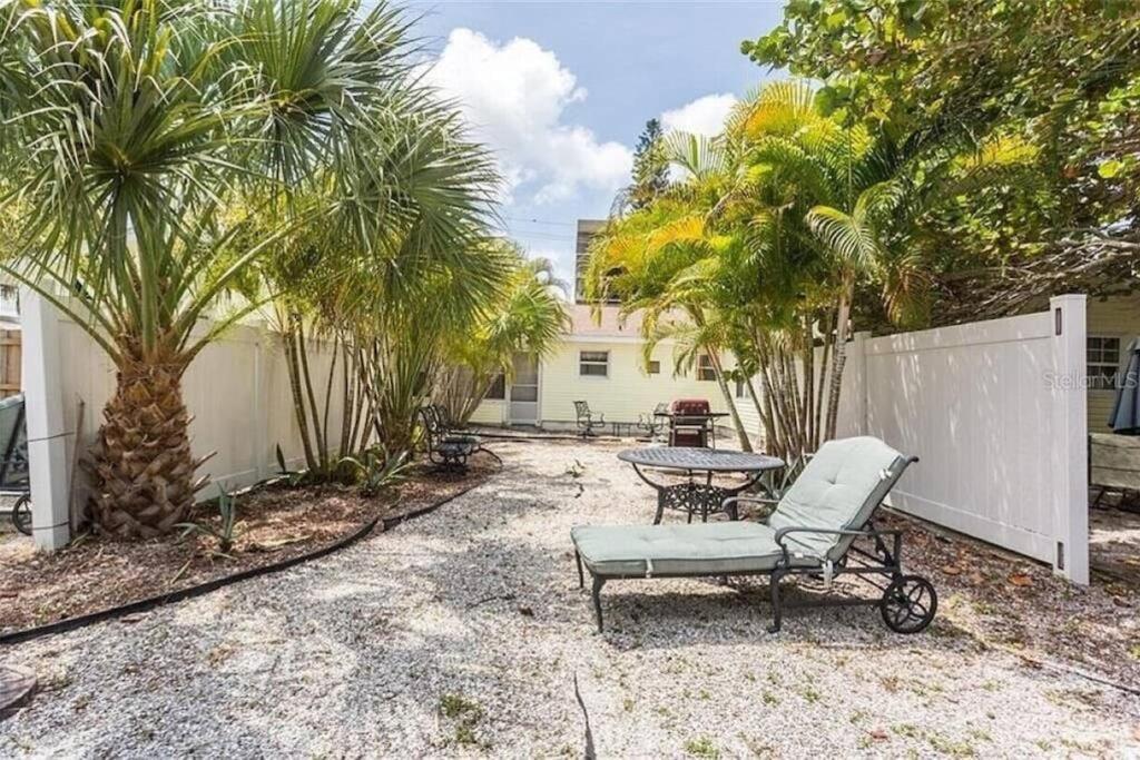 Lovely 1 Bedroom Unit Across From Lido Key Beach Sarasota Exterior foto